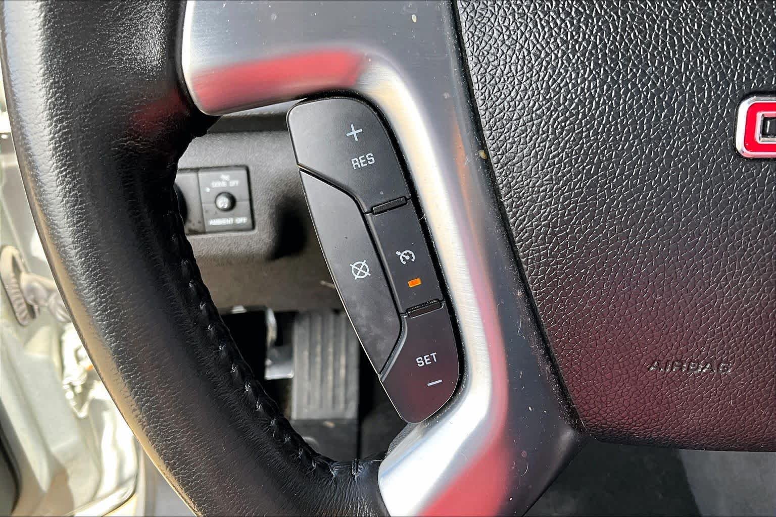 Used 2015 Quicksilver Metallic GMC SLT image 21