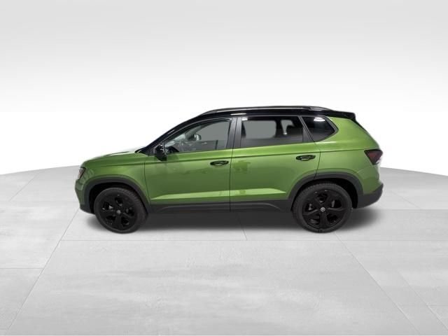 New 2026 Green Volkswagen 1.5T SE Black image 3