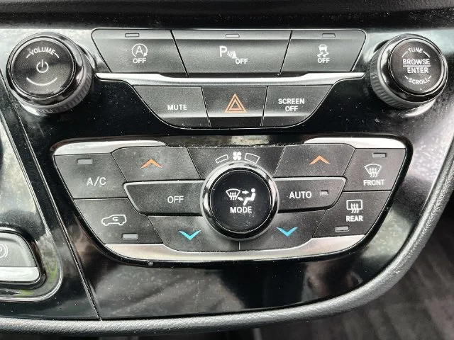 Used 2019 Gray Chrysler Touring Plus image 25