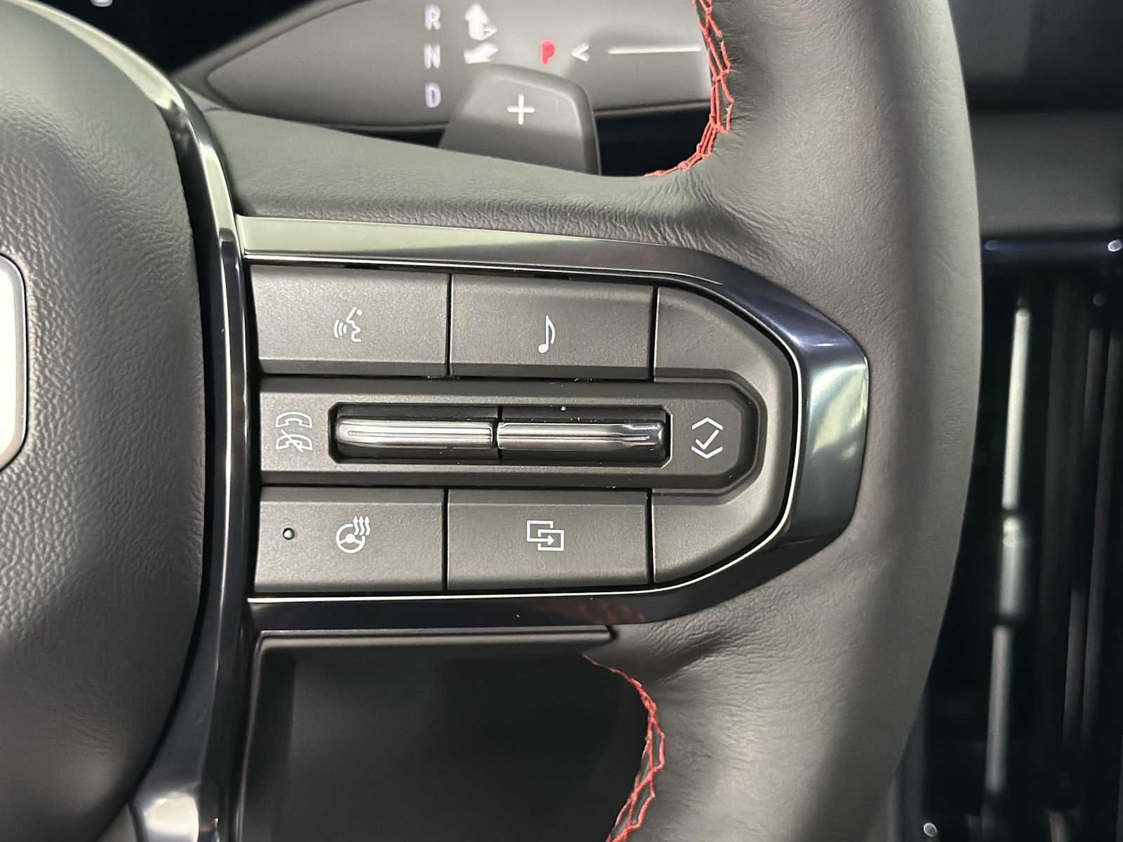 2026 GMC Yukon AT4 Ultimate - Photo 32