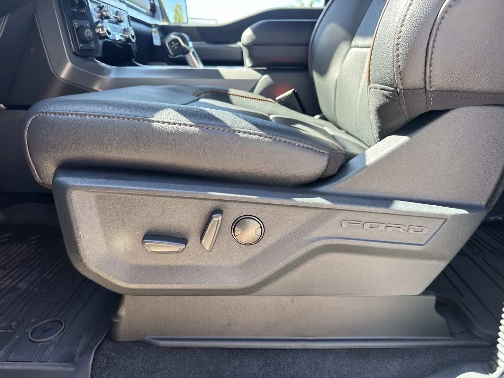 New 2026 Gray Ford Lariat image 33
