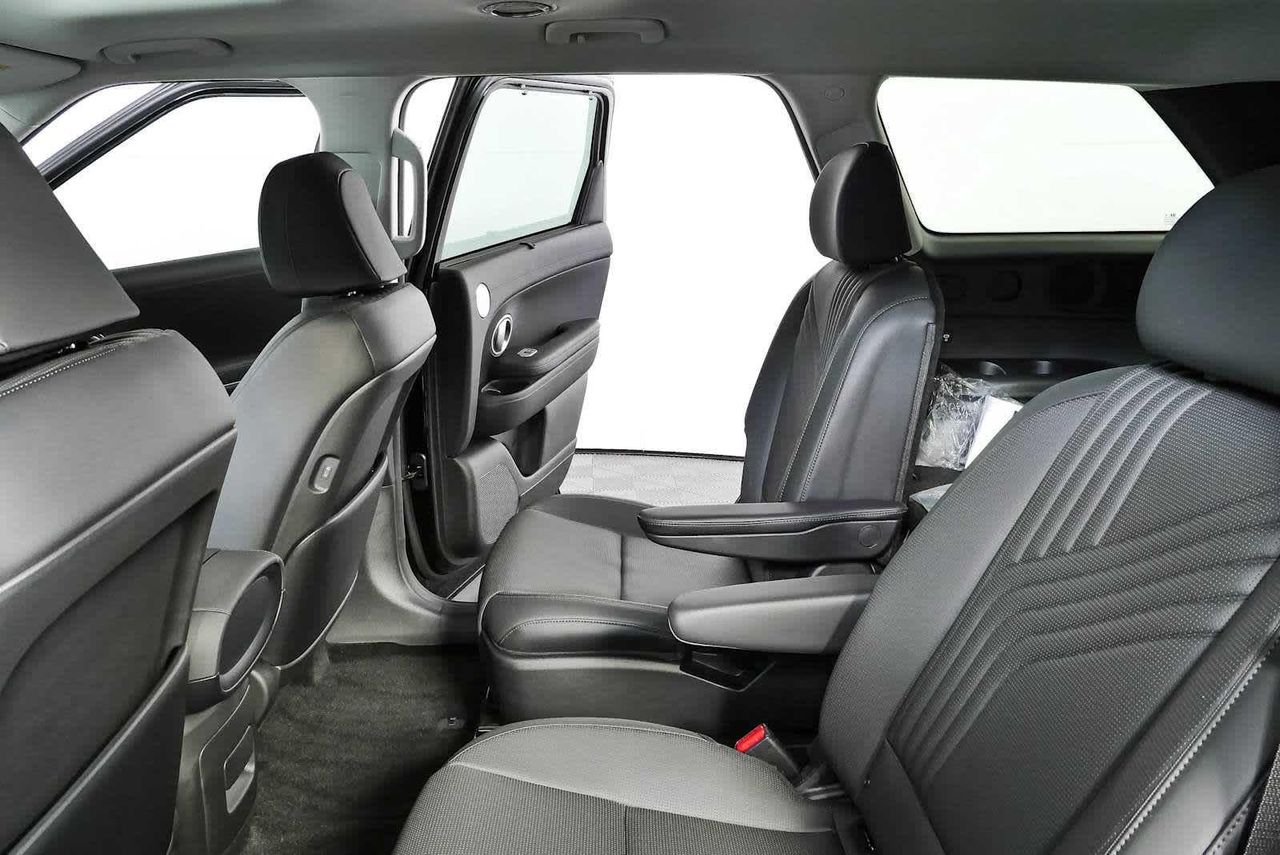 New 2026 Abyss Black Pearl Hyundai SEL Premium FWD image 69