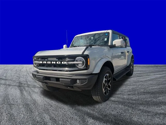 New 2026 Avalanche Gray Ford Badlands® image 8