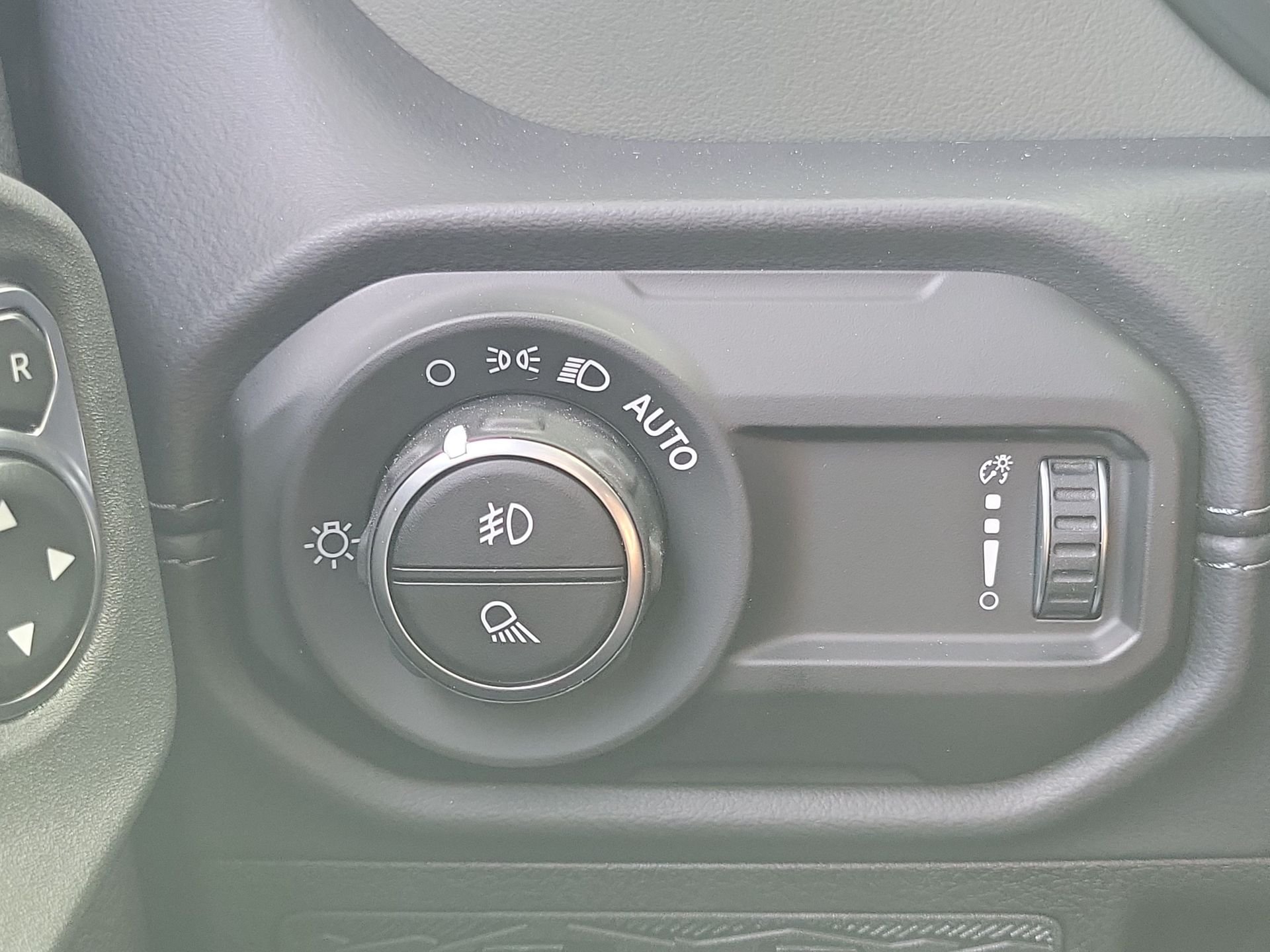 New 2026 Black Clear-Coat Exterior Paint Jeep Mojave image 14