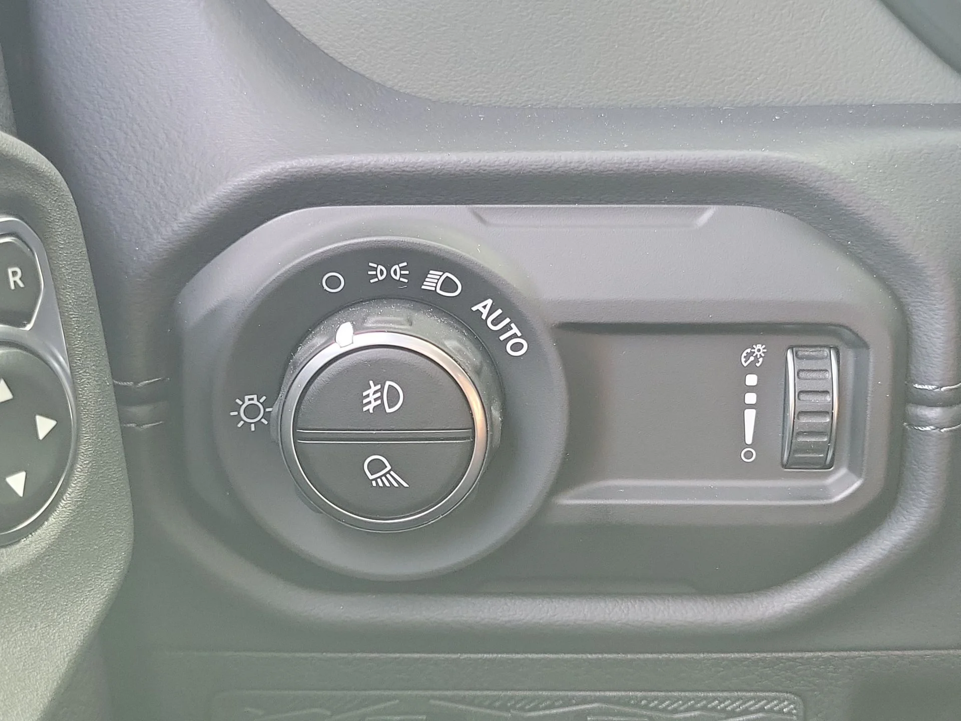 New 2026 Black Jeep Mojave image 14