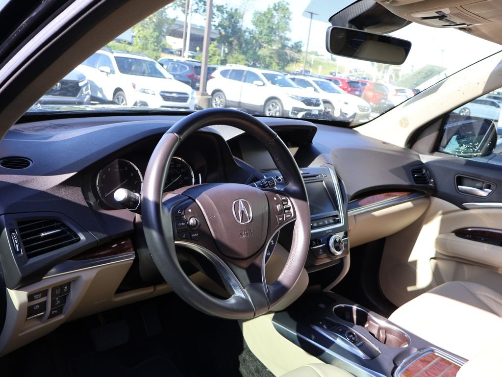 Used 2018  Acura 3.5L image 9
