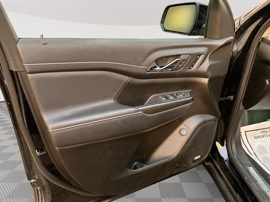 Used 2023 Black GMC SLT image 22