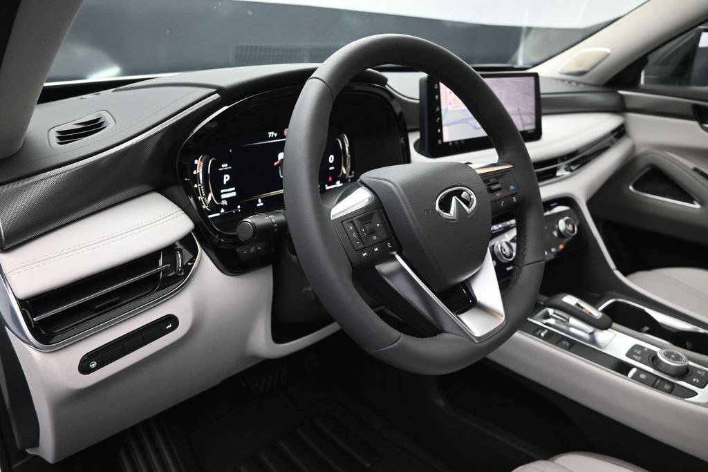 New 2027 RADIANT WHITE INFINITI Luxe FWD image 12