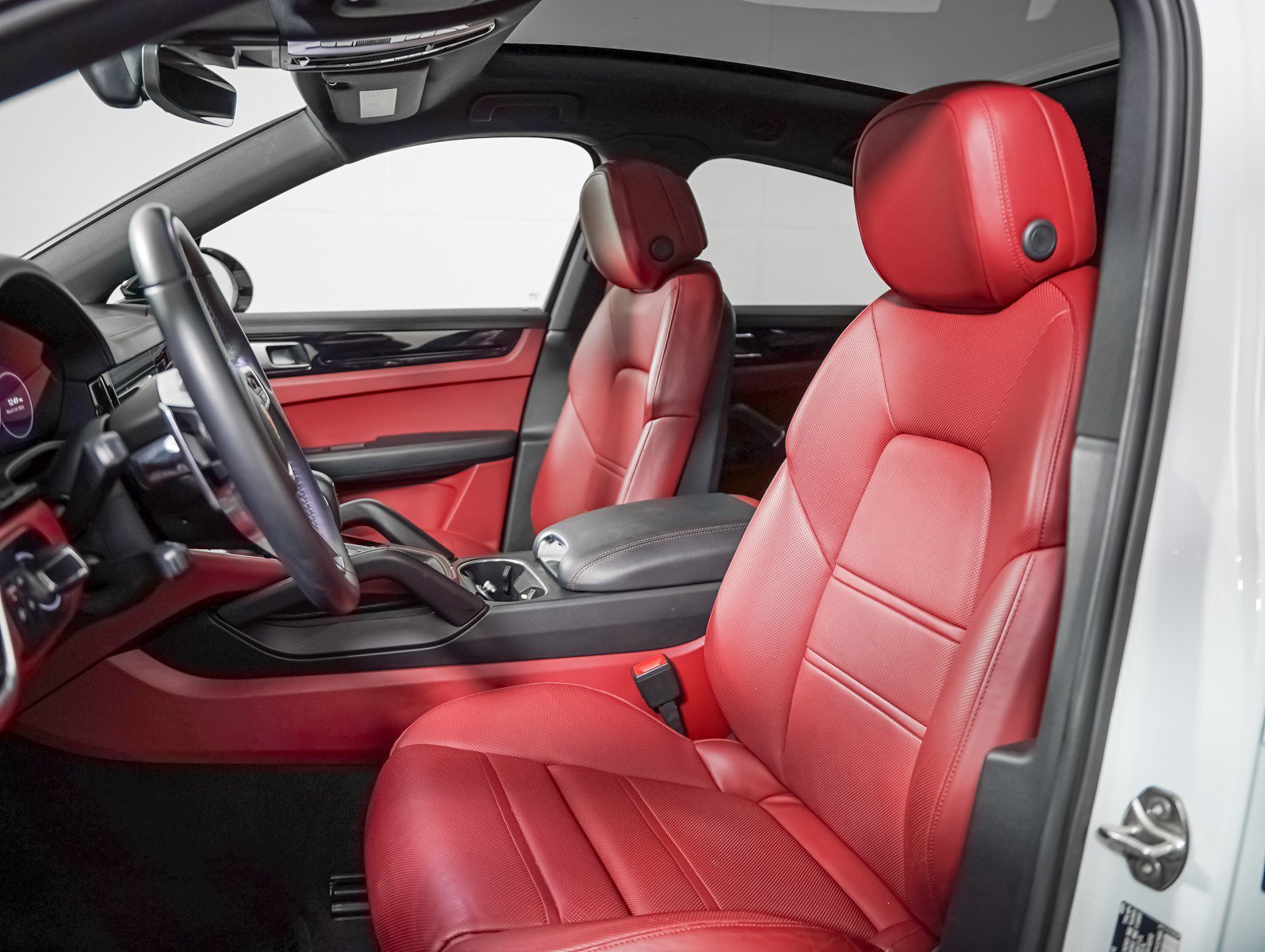 Certified Used 2023 CARRARA WHITE Porsche E-Hybrid Coupe image 5