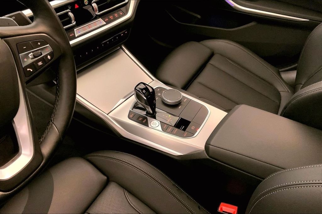 Used 2022 Mineral Grey Metallic BMW 330i xDrive image 22