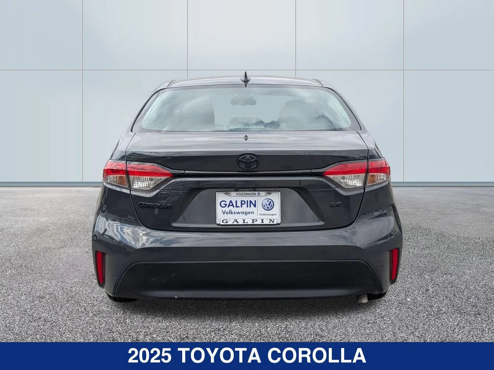 Used 2025  Toyota LE image 4