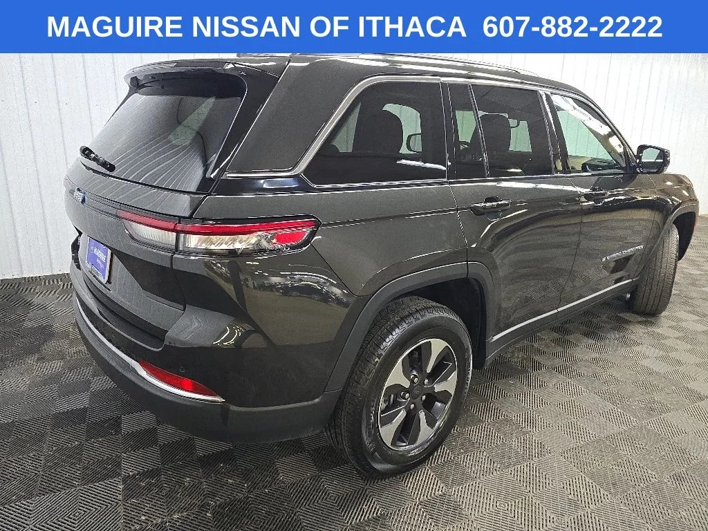 Used 2023 Brown Jeep 4xe image 10
