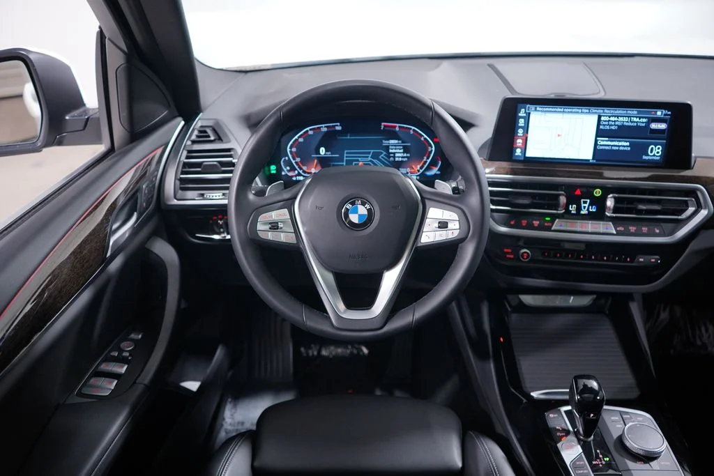 Used 2024 Alpine White BMW sDrive30i image 11