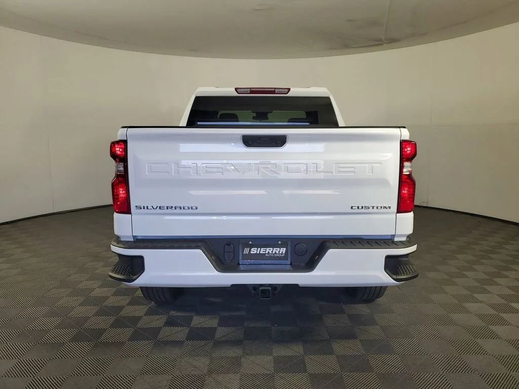 New 2026 Summit White Chevrolet Custom image 5