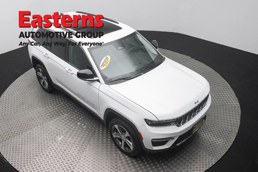 Used 2023 White Jeep 4xe image 3