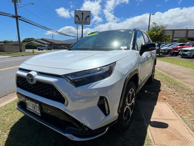 Used 2024 White Toyota XSE image 3