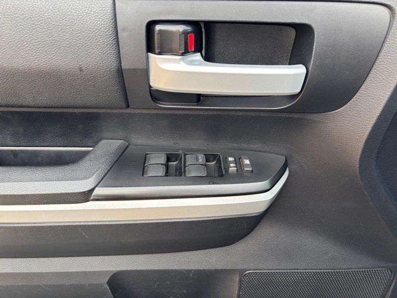 Used 2014 Black Toyota CrewMax 5.7L FFV V8 6-Spd AT SR5 (Natl) image 19