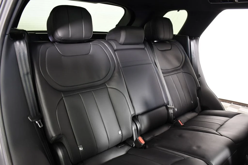 New 2026 Carpathian Gry Land Rover Dynamic SE image 22