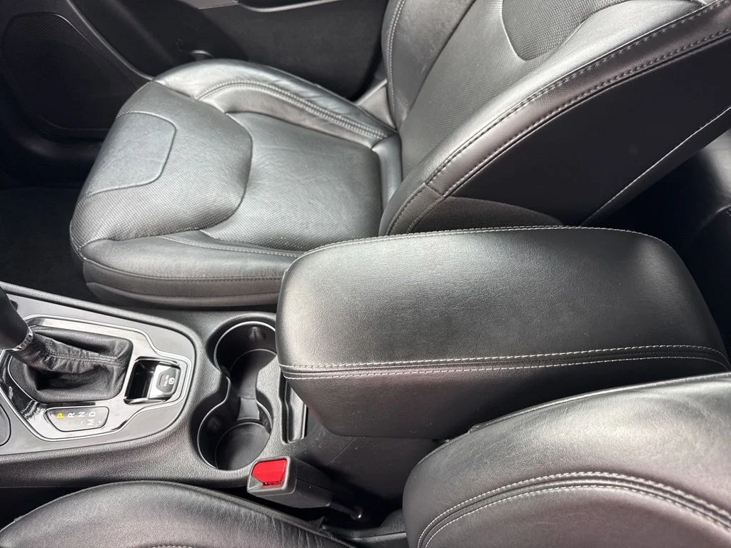 Used 2019 Black Jeep Limited image 43