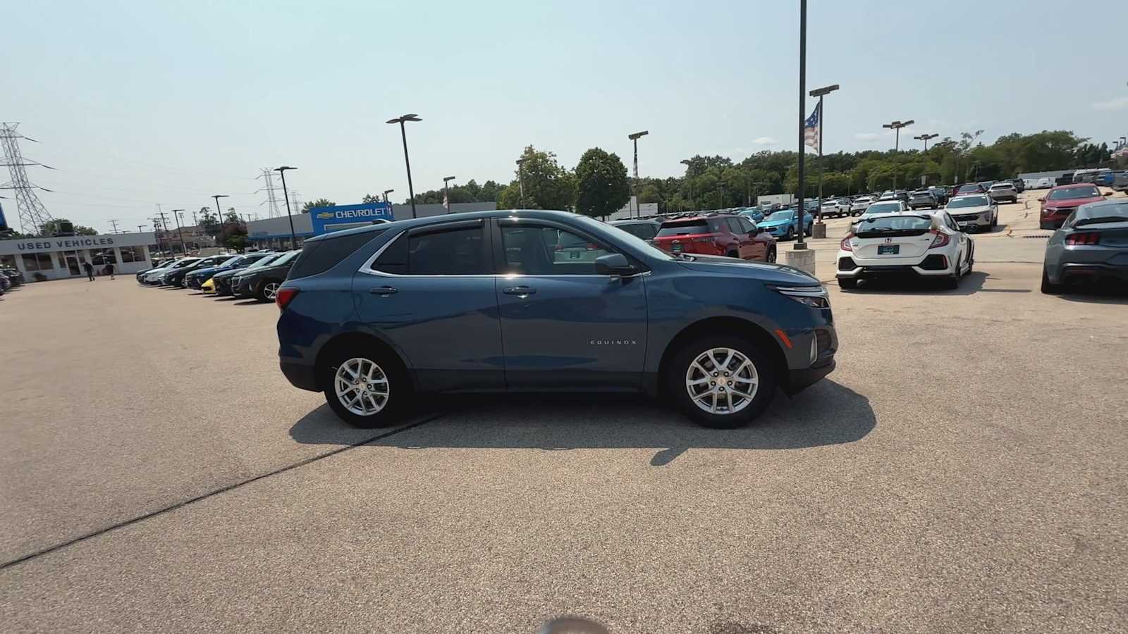 2024 Chevrolet Equinox LT - Photo 9