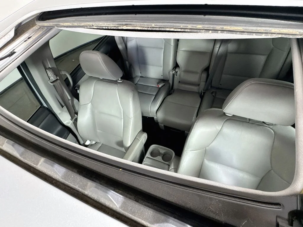 Used 2014 Silver Honda EX-L image 27