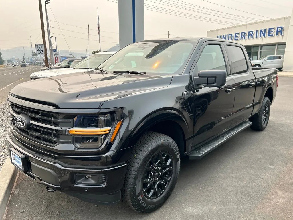 New 2026 Agate Black Metallic Ford XLT image 1