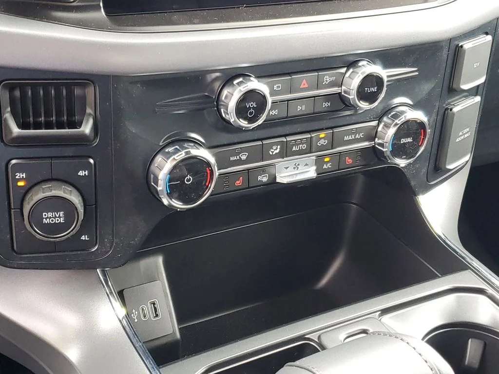 New 2026 Iconic Silver Metallic Ford XLT image 16