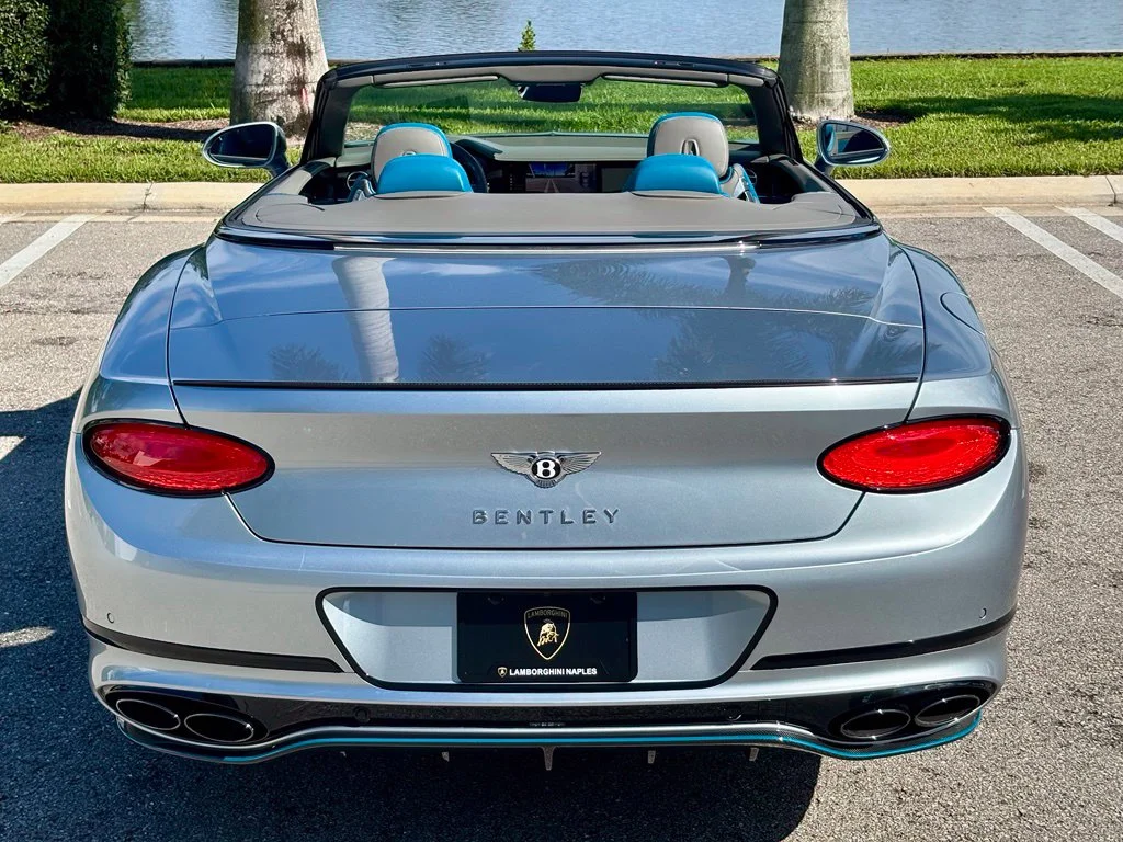 Used 2022 Silver Bentley V8 image 9