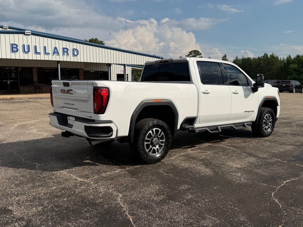 Used 2022 White GMC AT4 image 16