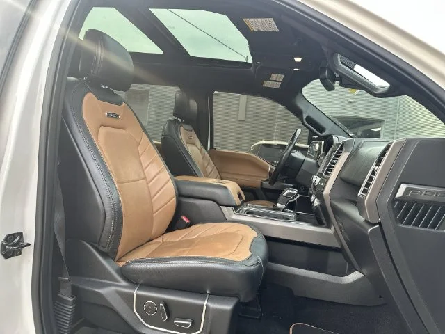 Used 2017 White Ford Limited image 34