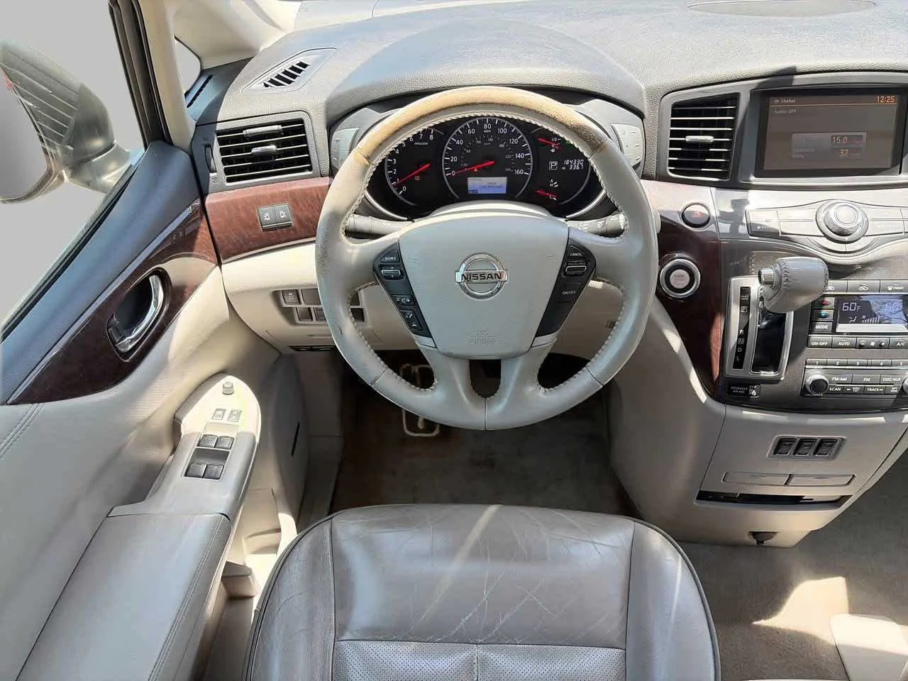 Used 2012 Platinum Graphite Nissan SL image 11