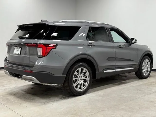 Used 2026 Gray Ford Platinum image 12