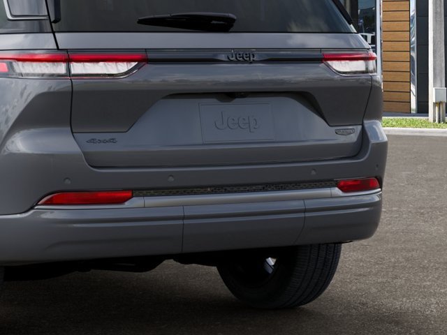 New 2027 Gray Jeep Summit image 13