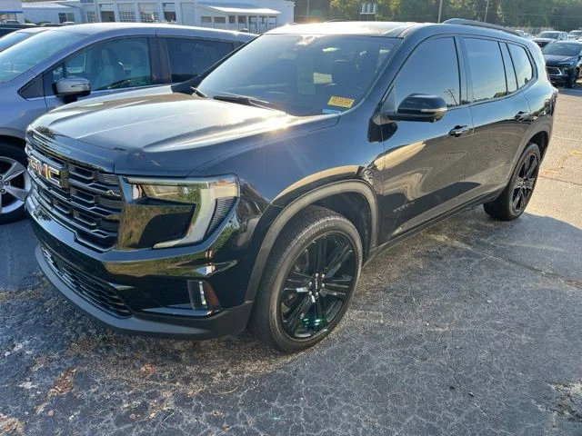 Used 2024 Black GMC Elevation image 3