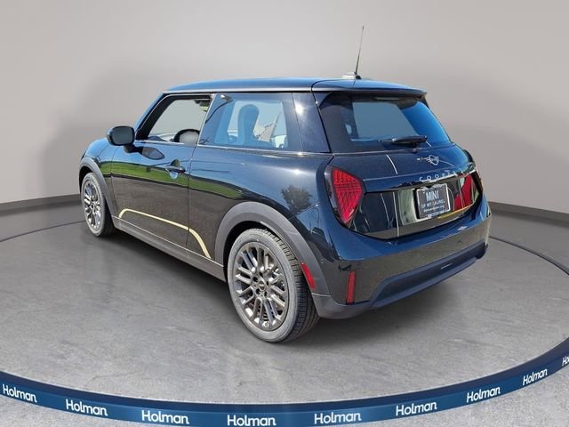 New 2026 Black MINI Signature Plus image 7