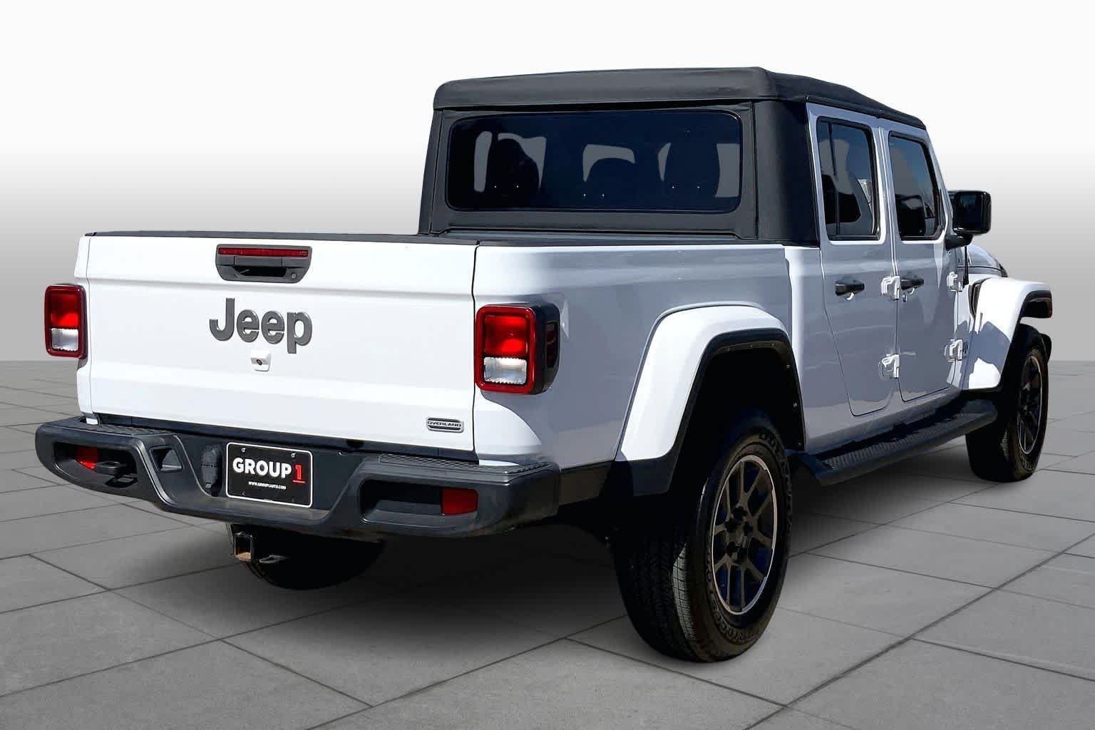 Used 2022 Bright White Clearcoat Jeep Overland image 24