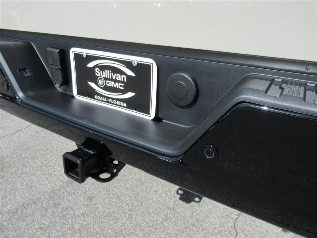 2026 GMC Sierra 1500 AT4X - Photo 7