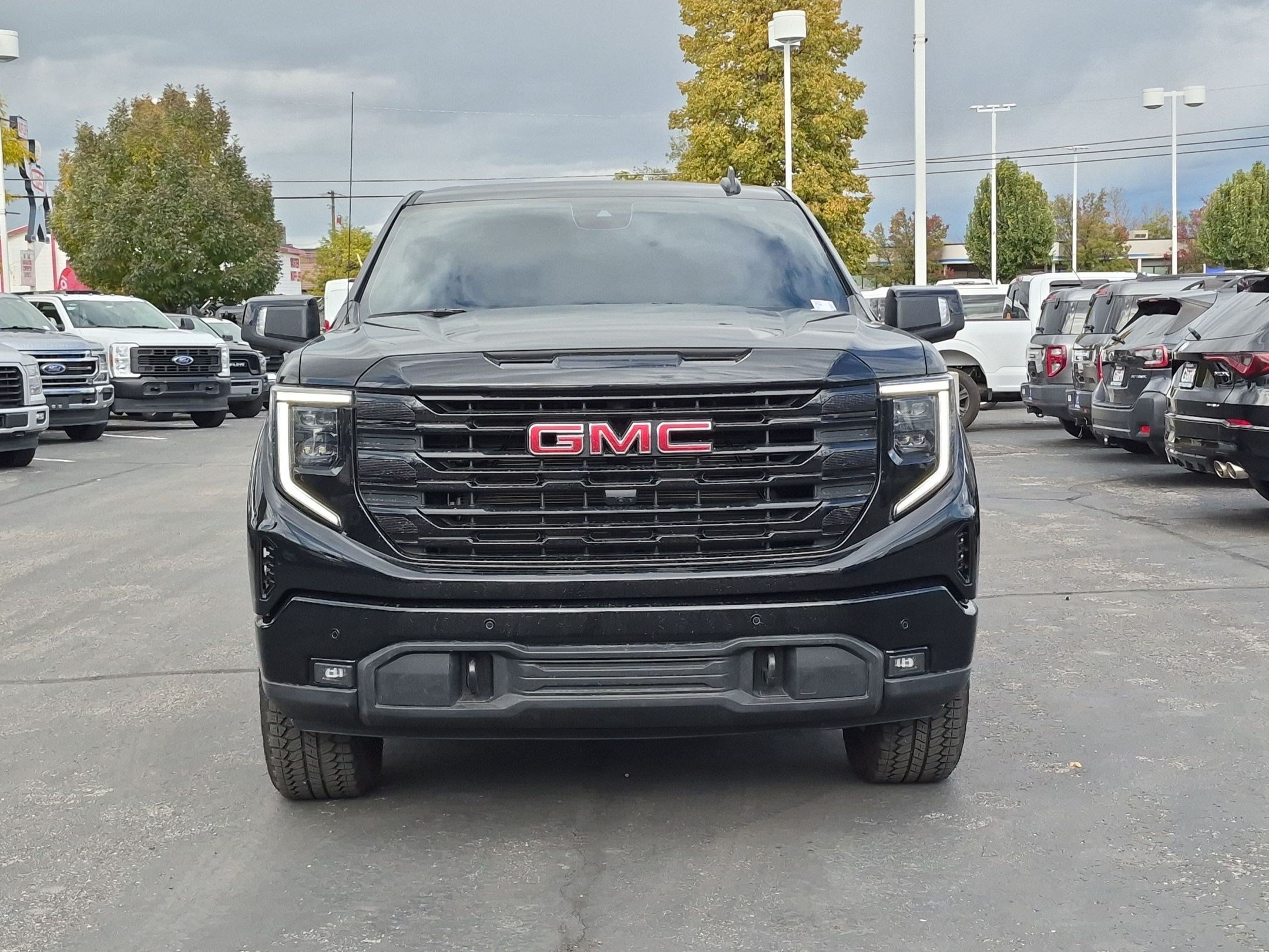 Used 2026 Onyx Black GMC Elevation image 10