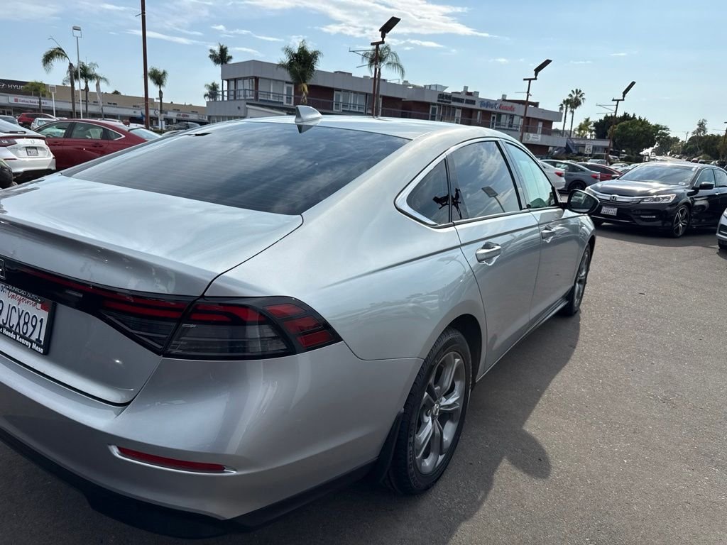 Used 2024  Honda EX image 3