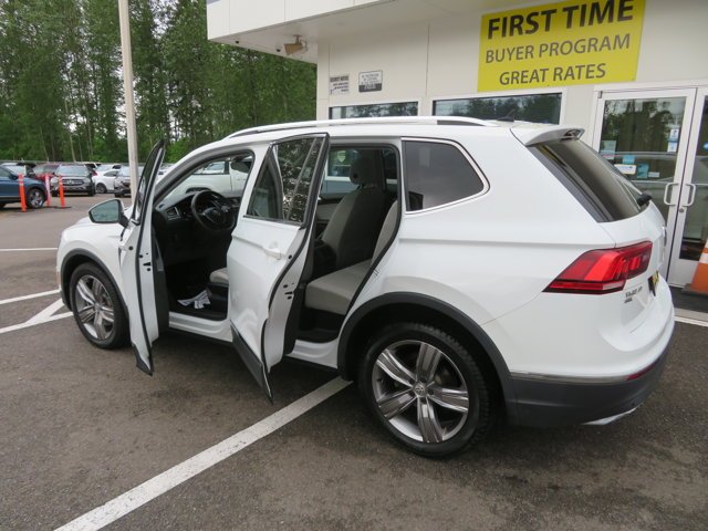 Used 2021 Pure White Volkswagen SEL image 8
