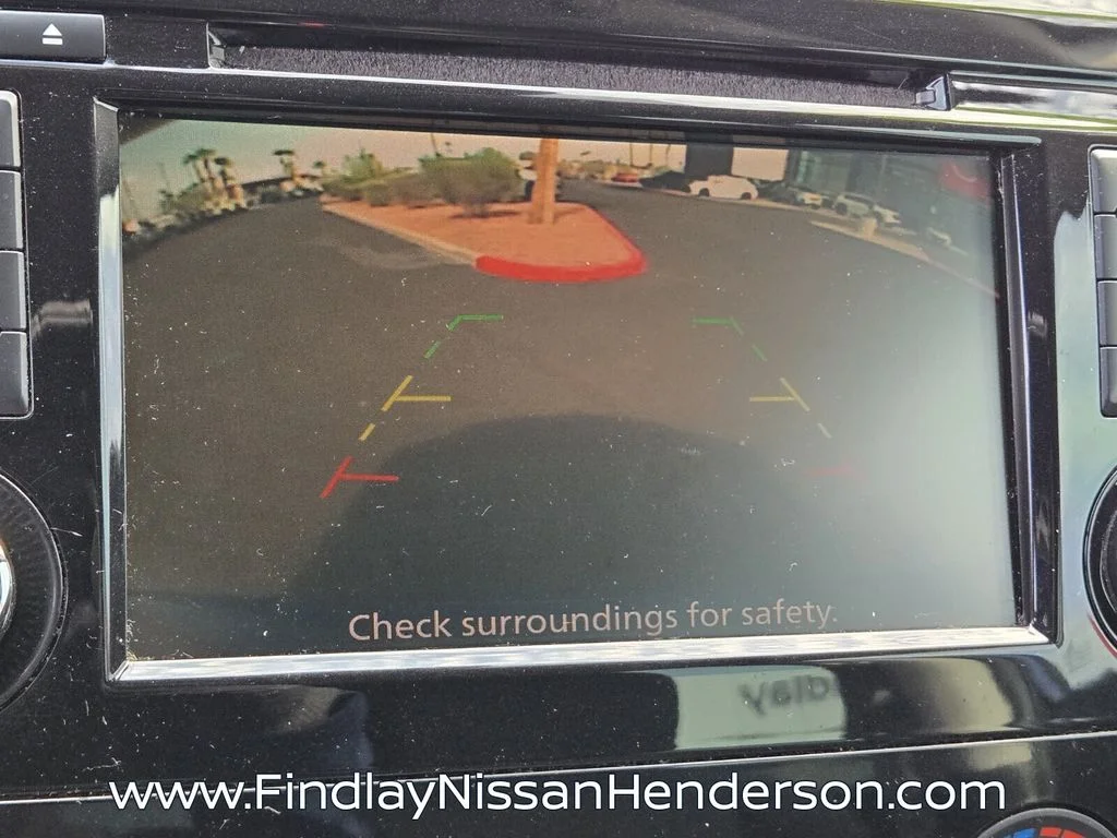 Used 2019 Blue Nissan S image 26