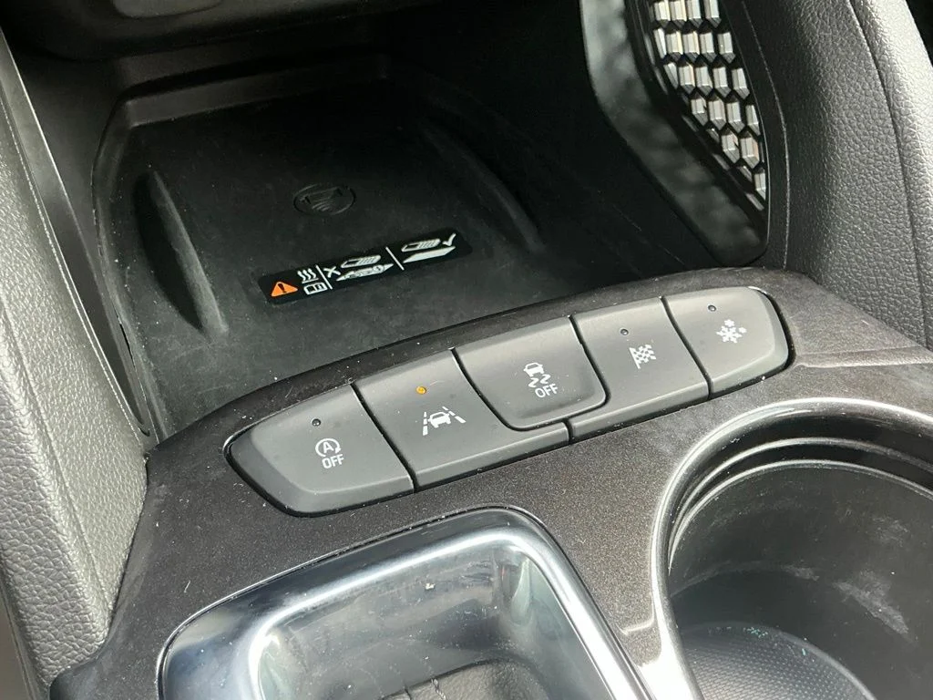 Used 2022 Blue Chevrolet ACTIV image 39