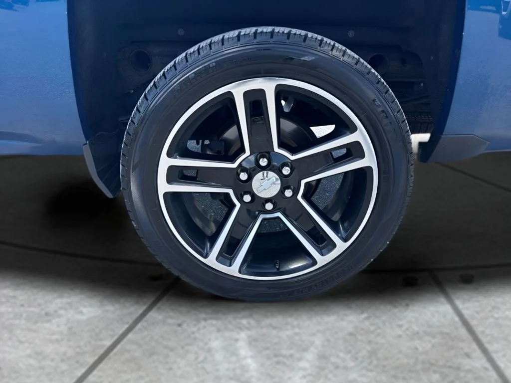Used 2018 Blue Chevrolet High Country image 37