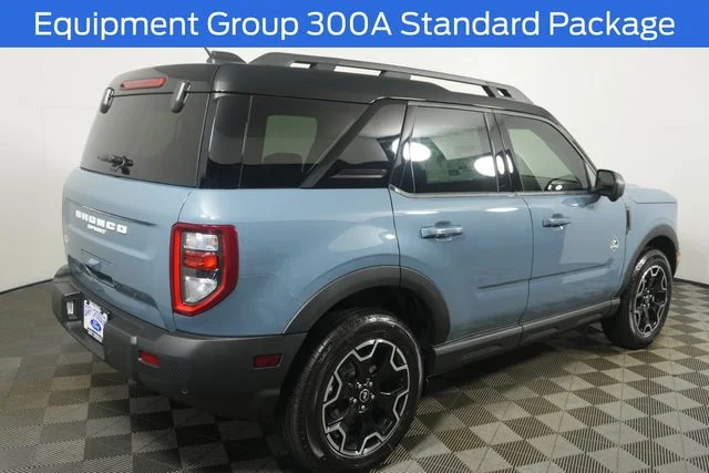 New 2026 Azure Gray Metallic Tri-Coat Ford Outer Banks® image 3