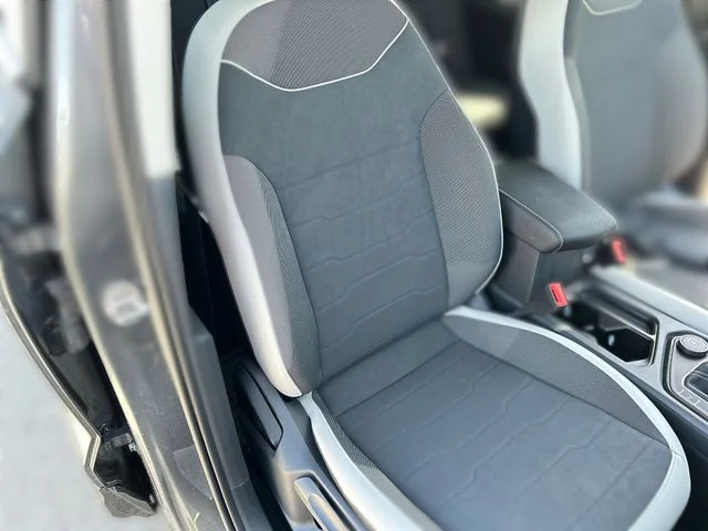 2025 Volkswagen Taos SE - Photo 24