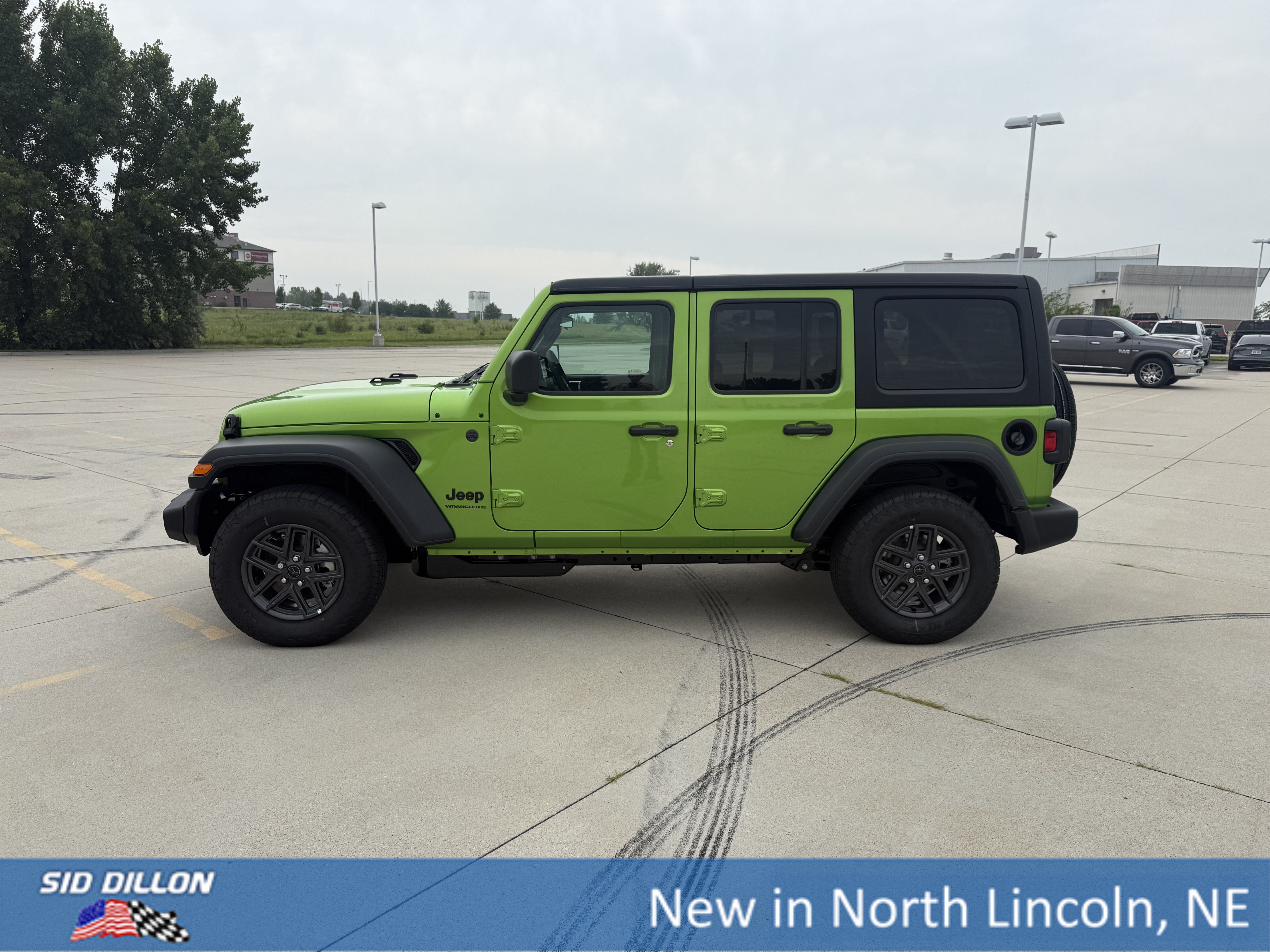 New 2026 Mojito Clear-Coat Exterior Paint Jeep Sport S image 2