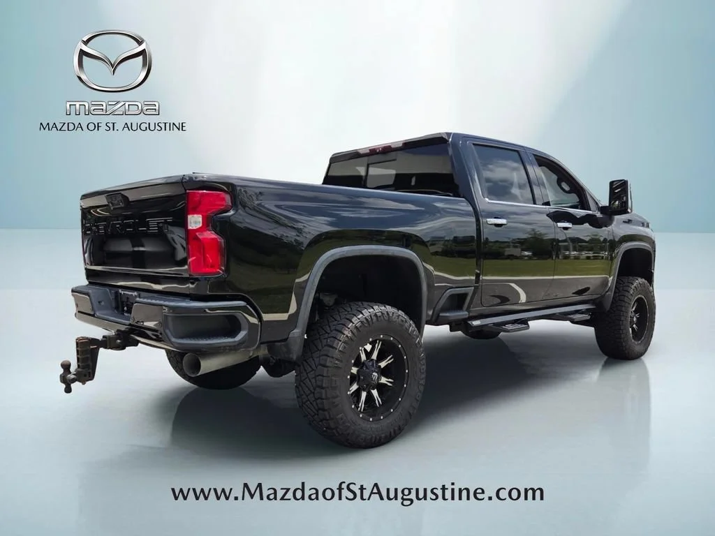 Used 2020 Black Chevrolet High Country image 9
