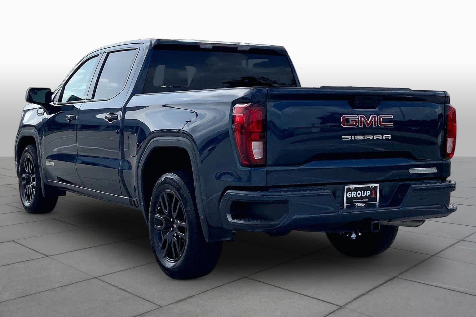 Used 2021 Pacific Blue Metallic GMC Elevation image 12
