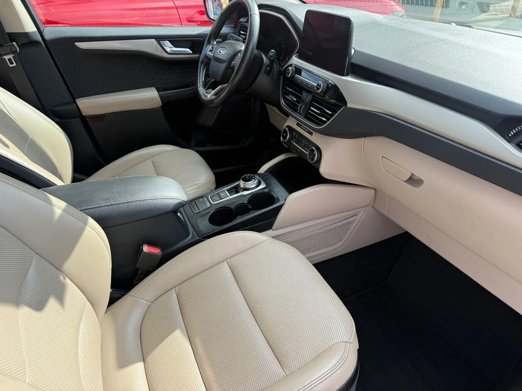 Used 2020 Silver Ford SEL image 3
