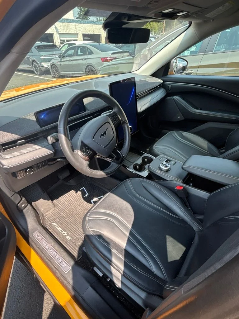 Used 2023 Orange Ford Premium image 5